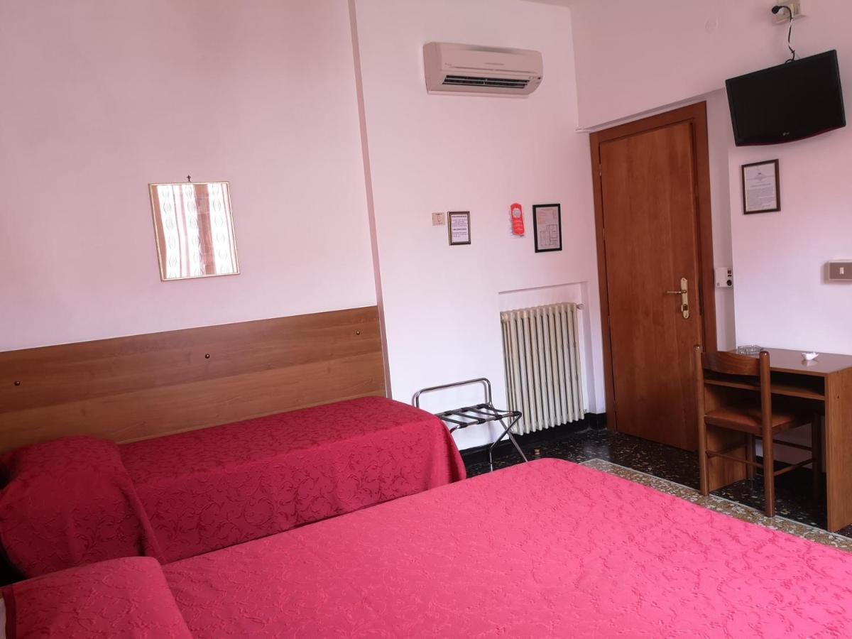 Hotel Triestina Noli Eksteriør bilde