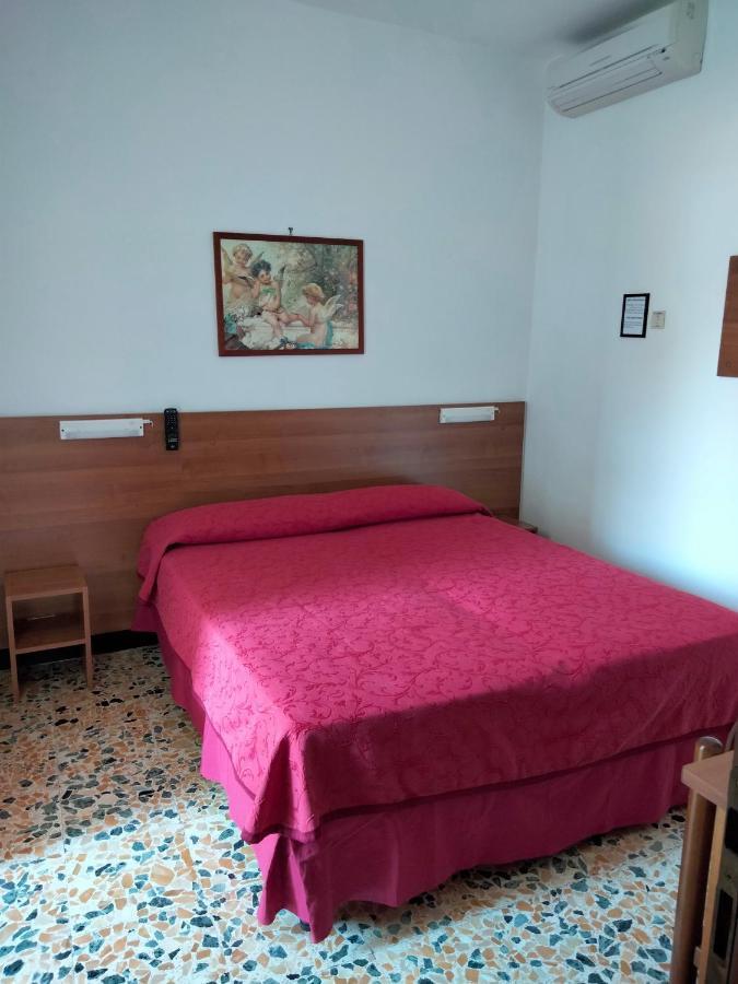 Hotel Triestina Noli Eksteriør bilde